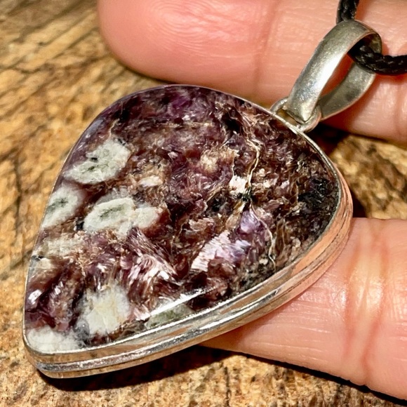 Deep Purple Chariote Pendant 2” - Picture 7 of 16